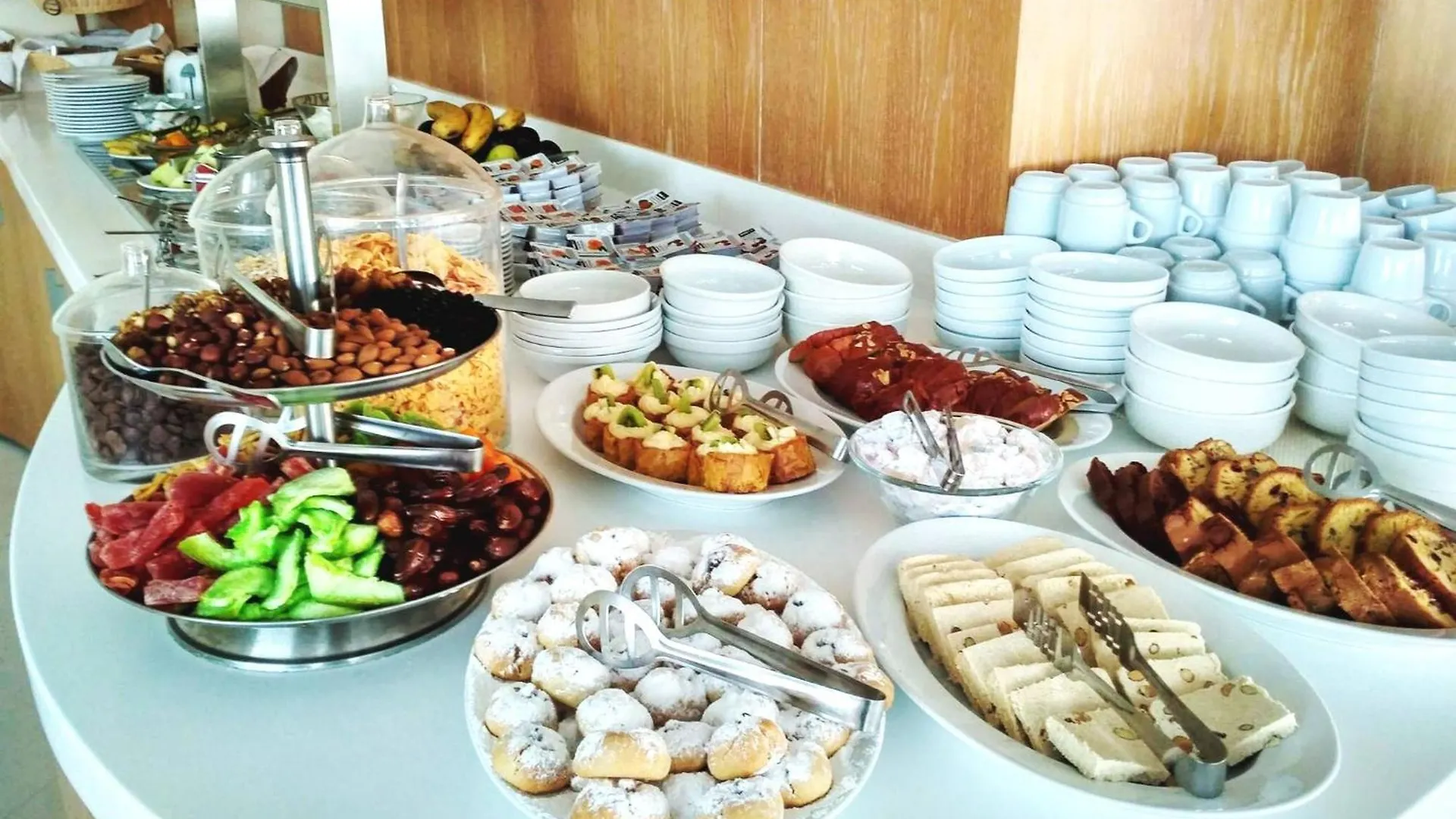 Aegean Blue Beach Hotel Nea Kallikrateia 2*,  Ελλάδα